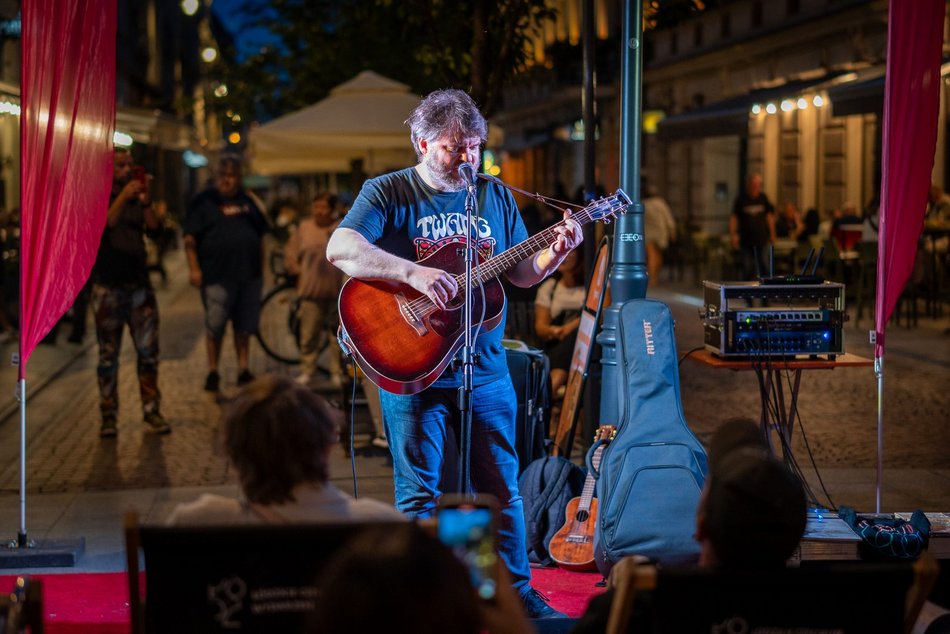 Songwriter Łódź Festiwal. Wyjątkowy klimat przy 6 sierpnia stworzył Svavar Knutur