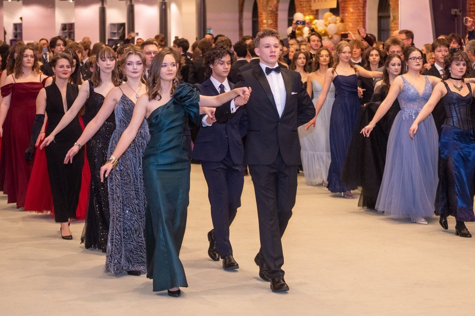 Łódź. Studniówka I LO w Łodzi