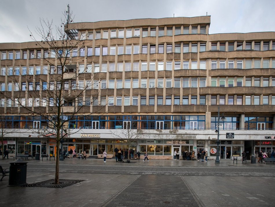 Budynek przy ul. Piotrkowskiej 117