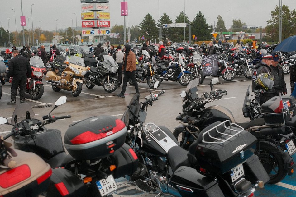 Łódź. Sezon motocyklowy w Łodzi zakończony! Pasjonaci spotkali się pod Portem Łódź