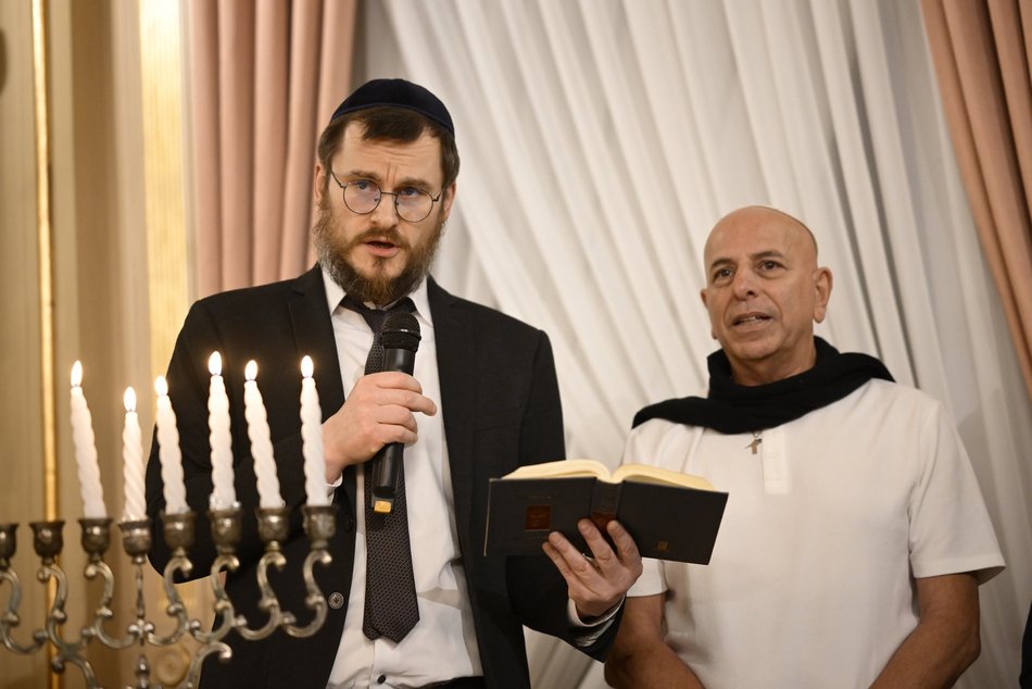 W Pałacu Poznańskiego zapłonęły świece chanukowe