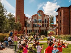 Co robić w weekend w Łodzi? Urodziny Manufaktury, garden party w Fuzji, filmy Wajdy