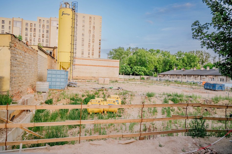 Łódź. Ul. 6 Sierpnia 84 w Łodzi