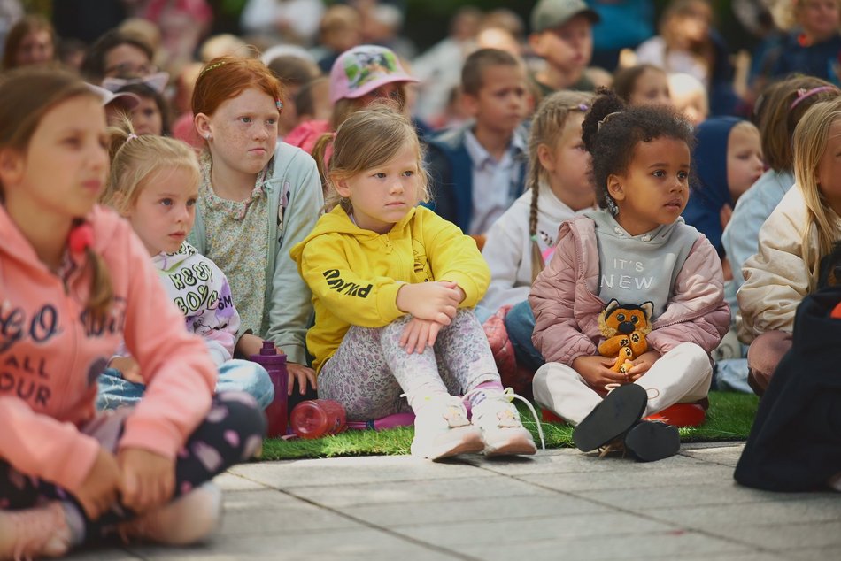 Łódź. Baśniowa Piotrkowska w Łodzi. Grupa Po OmacKu
