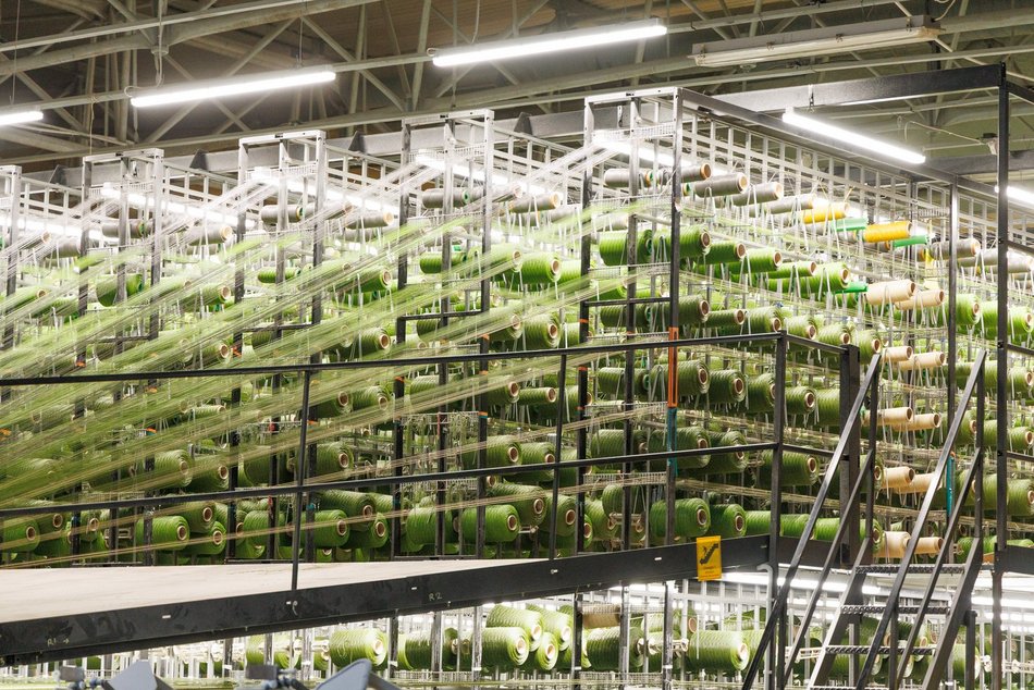 Łódź. Dywilan działa w Łodzi od 130 lat. Firma tworzy dywany i... murawy dla piłkarskich gigantów!