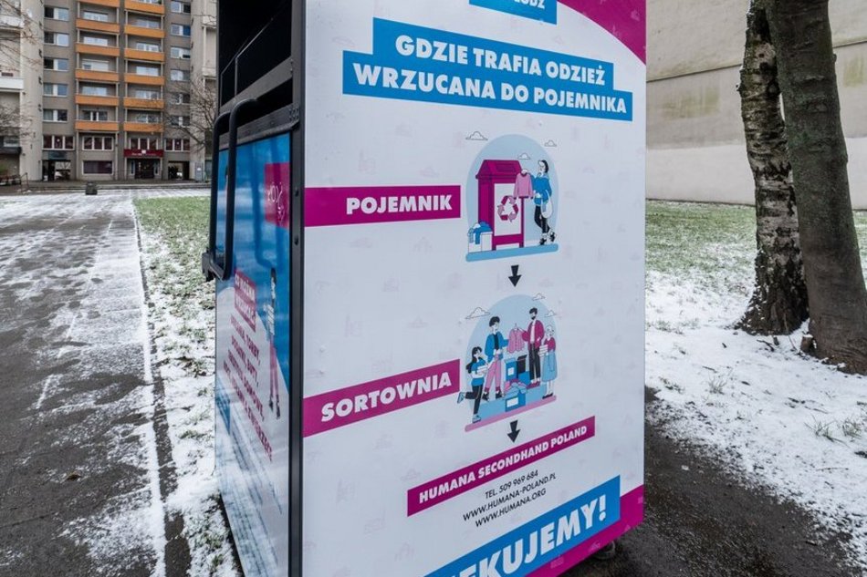 Nie wyrzucaj, pomagaj! Gdzie w Łodzi oddać ciepłą odzież dla potrzebujących?