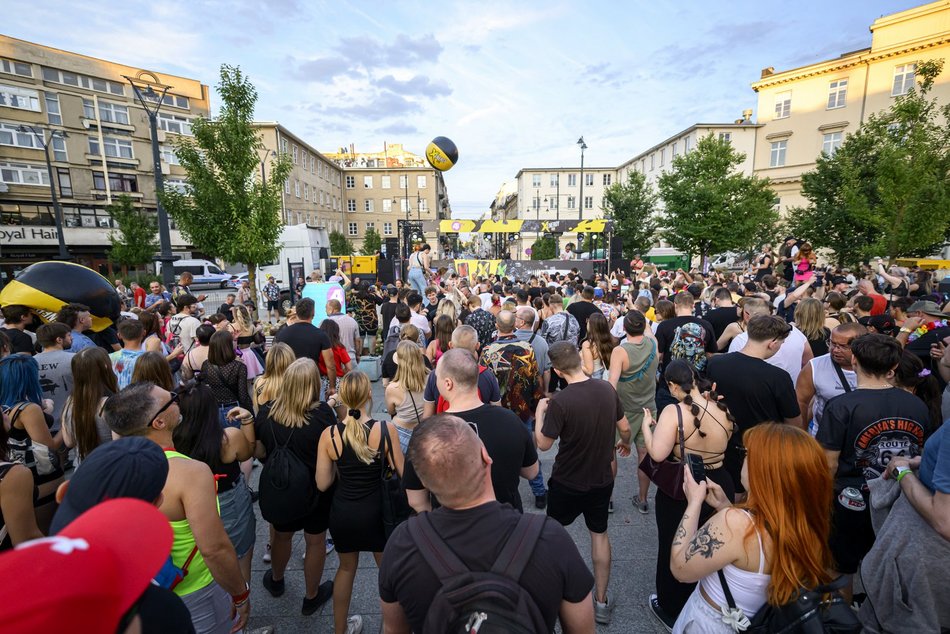 Łódź. Hołd dla DJ Hazela na Paradzie Wolności 2025 w Łodzi. Tak oddali go łodzianie!