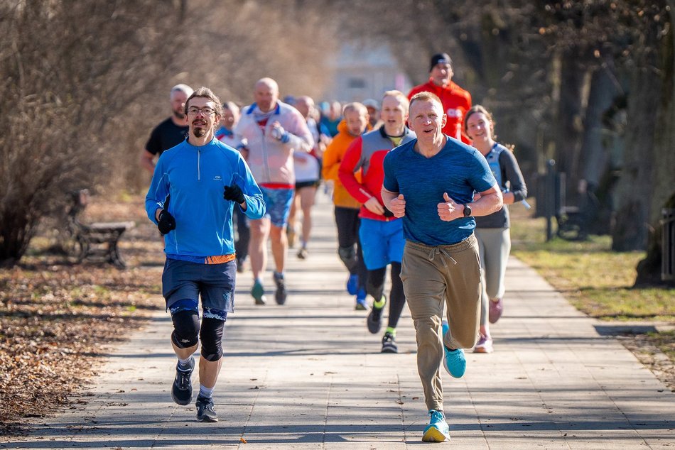 Łódź. Parkrun w Parku Poniatowskiego w Łodzi. Brałeś udział w biegu? Znajdź się na zdjęciach!