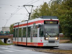 Tramwaj MPK Łódź na ul. Rzgowskiej