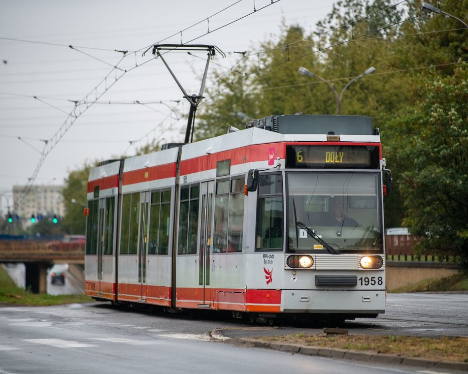 Tramwaj MPK Łódź na ul. Rzgowskiej