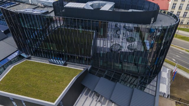 Nowy gmach Wydziału Nauk o Wychowaniu Uniwersytetu Łódzkiego otwarty [ZDJĘCIA]