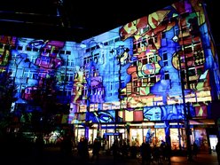 Wielkie słońce oświetla plac Wolności! Niezwykła atrakcja na Light Move Festival 2025 Łódź