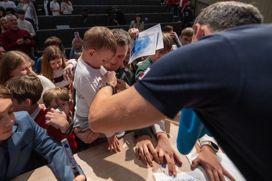 Łódź. Sławosz Uznański-Wiśniewski spotkał się z uczniami