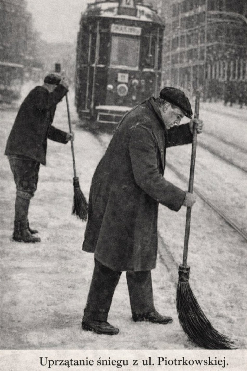 Łódź. Czym były śniegowce w Łodzi? Historia o tym, jak kiedyś w mieście usuwano śnieg