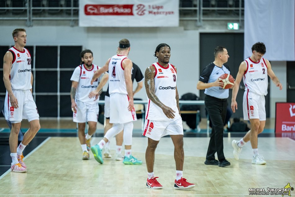 Łódź. Koszykarze ŁKS Coolpack Łódź