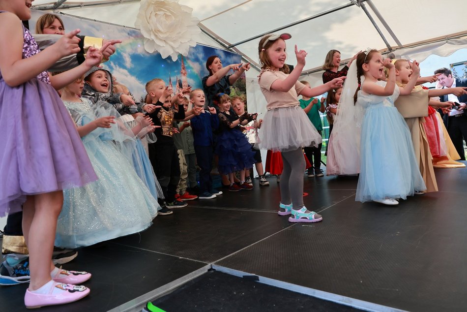 Przedszkole nr 215 w Łodzi świętuje 40-lecie! Przedszkolaki skradły całe show