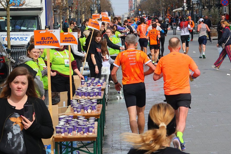 Łódź. DOZ Maraton Łódź 2026. Brałeś udział w biegu? Odszukaj się w galerii i zapisz na pamiątkę!
