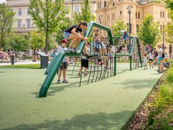 Strefa zabaw na placu Wolności