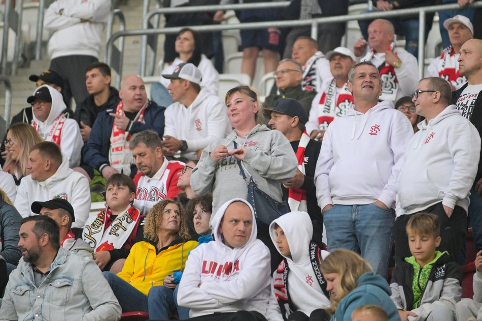 Kibice na meczu ŁKS Łódź z Polonią Warszawa. Byłeś/aś tam? Znajdź się w galerii!