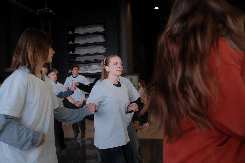 Łódź. Licealiści z Łodzi zatańczyli Belgijkę! Wielkie świętowanie Międzynarodowego Dnia Licealisty