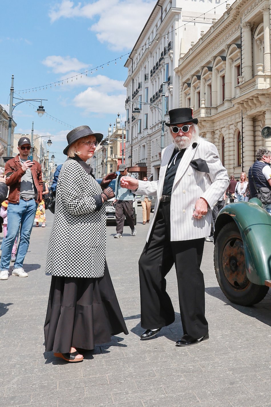 Łódź. Swingowy Spacer po Piotrkowskiej. Najbardziej roztańczona parada w Łodzi! Byłeś?