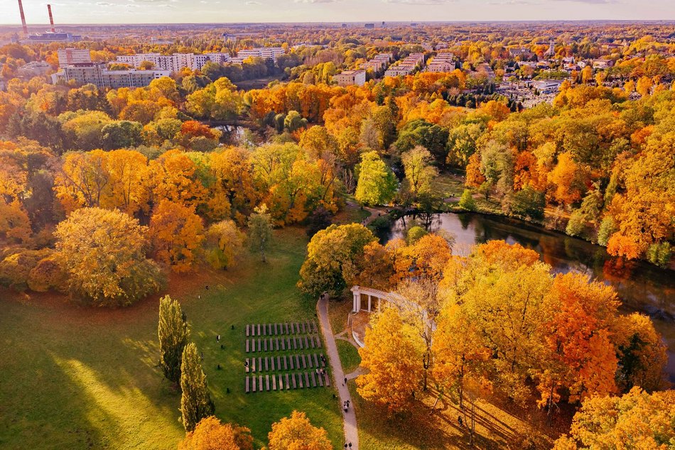 Łódź. Jesienna Łódź z lotu ptaka. Te zdjęcia zapierają dech w piersiach