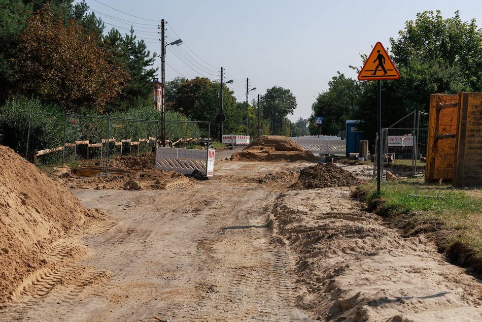 Remont Zakładowej w Łodzi. Zerwali asfalt, pracują nad nową konstrukcją jezdni
