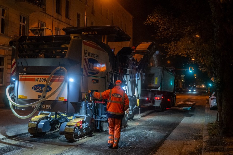 Remont Żeromskiego w nocy