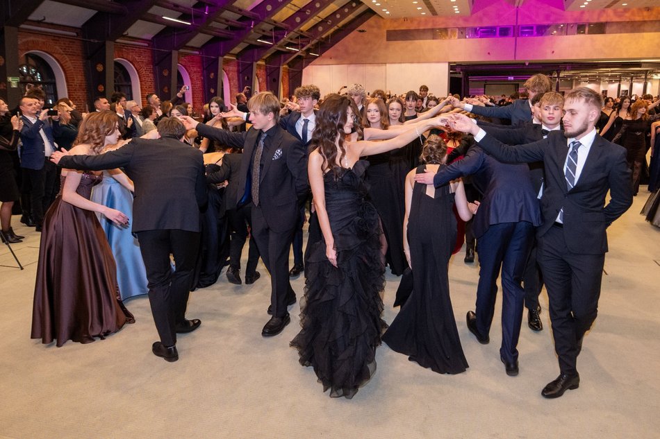 Łódź. Studniówka I LO w Łodzi