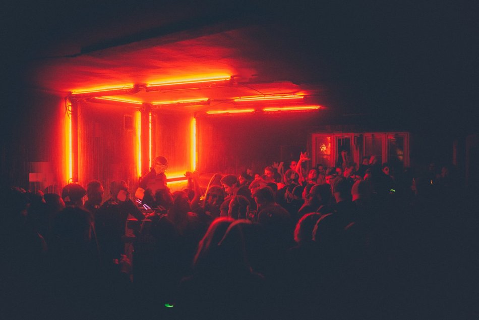 Łódź. Gdzie w Łodzi dać upust emocjom? Floating, paintball, rave i więcej