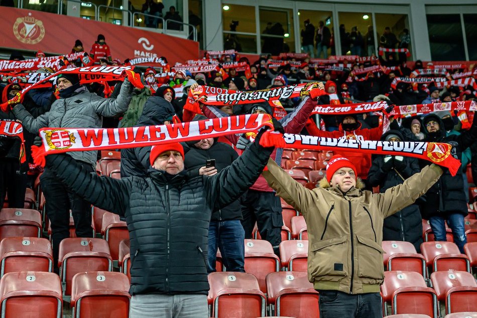 Łódź. Kibice na meczu Widzewa Łódź z Jagiellonią Białystok