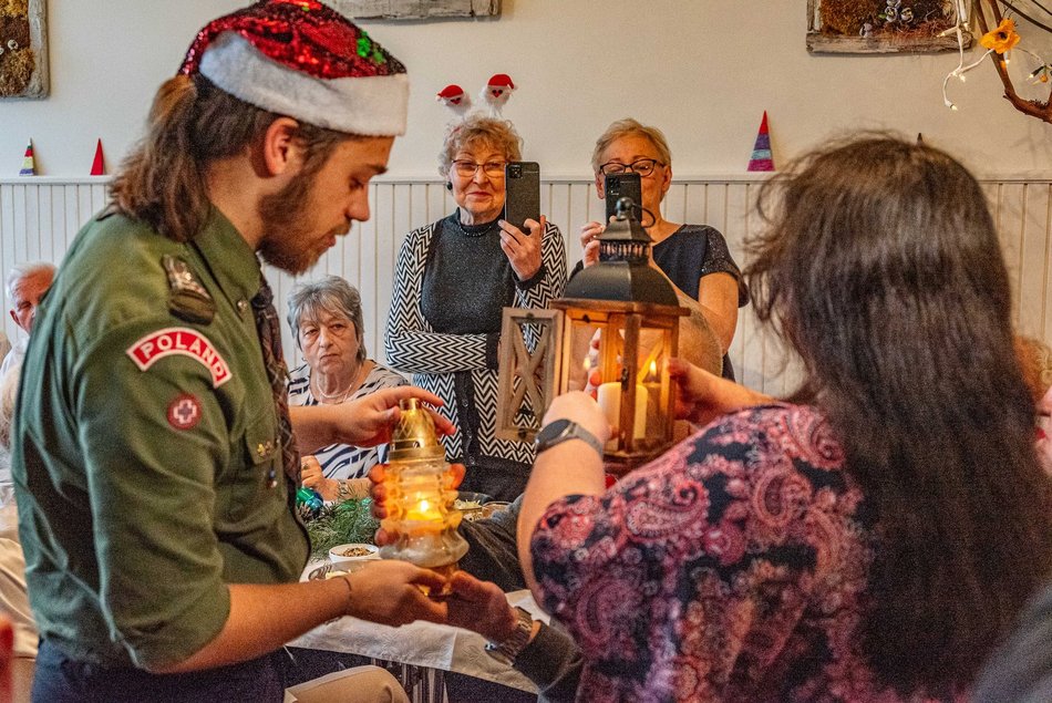 Seniorzy z Domów Dziennego Pobytu w Łodzi obdarowani przez harcerzy!