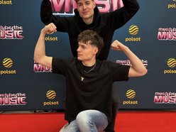 Łódź. Duet z Łodzi w Must Be The Music. Trzymaj kciuki za braci z Afterglow!