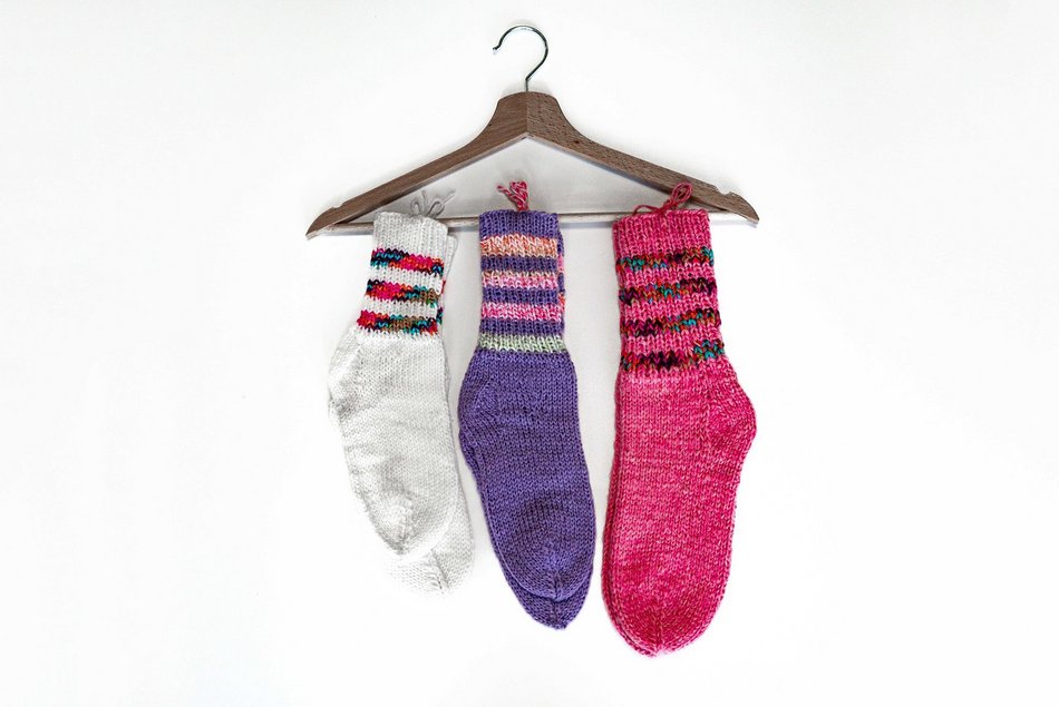 Skarpetki robione sercem. Hobby pani Ireny rozgrzewa nie tylko stopy