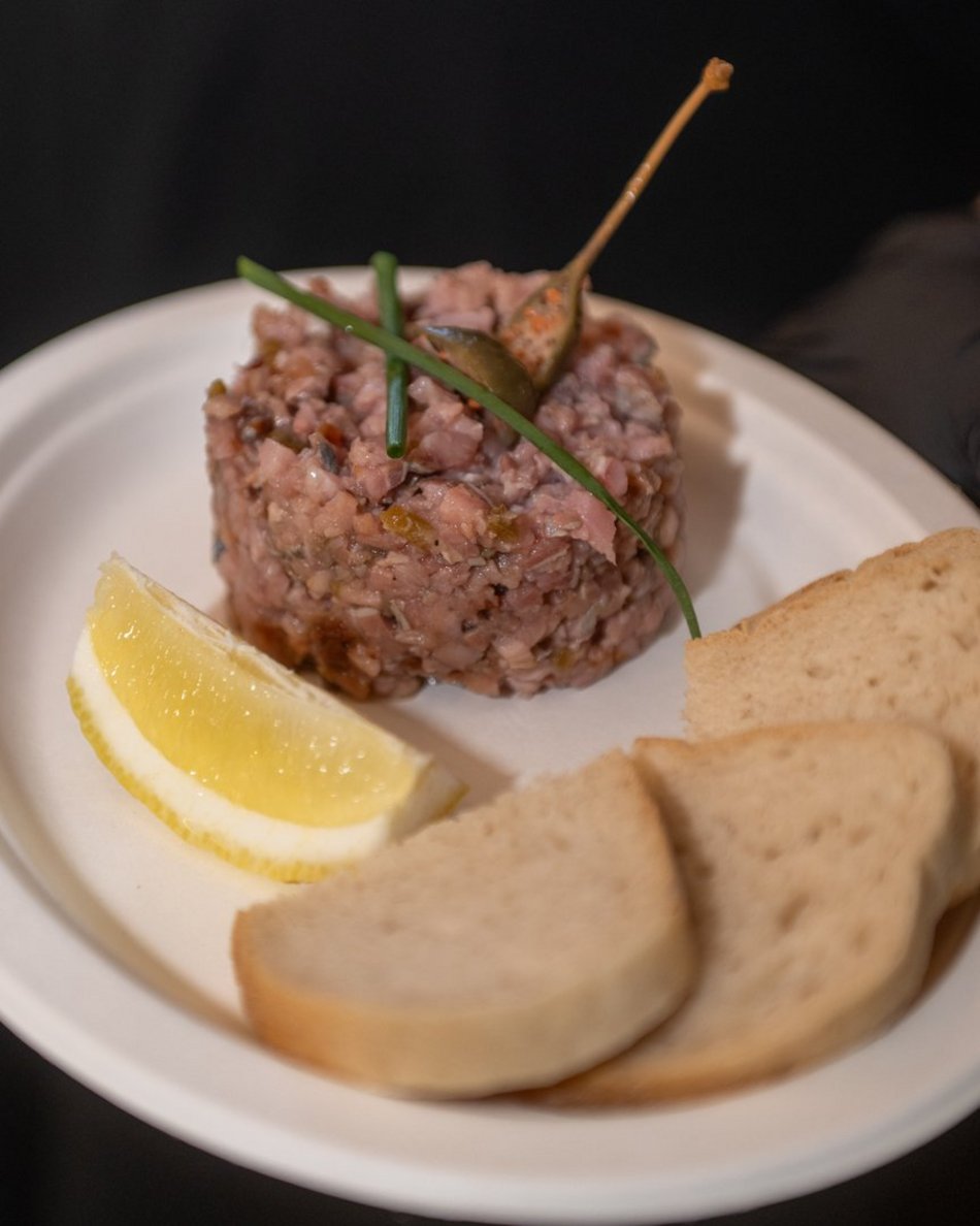 Łódź. Wyjątkowa smażalnia ryb w Łodzi. W Tłustym Śledziu zjesz lepiej niż nad Bałtykiem!