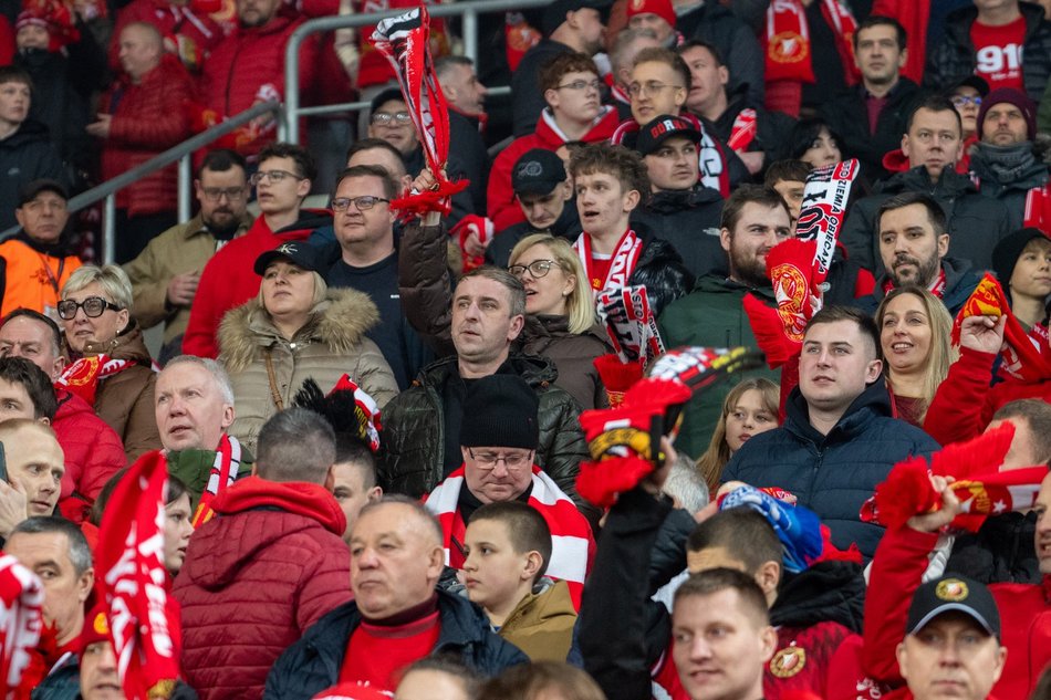 Łódź. Kibice na meczu Widzew Łódź - Lech Poznań. Byłeś/aś? Znajdź się w galerii!