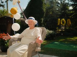 Pani Zofia obchodzi swoje 100. urodziny. Życzymy jej kolejnych 100 w zdrowiu i szczęściu!