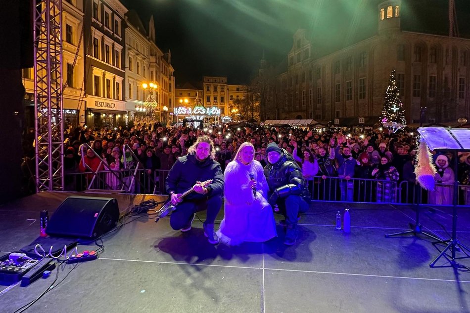 Gosia Andrzejewicz koncert w Łodzi na placu Wolności