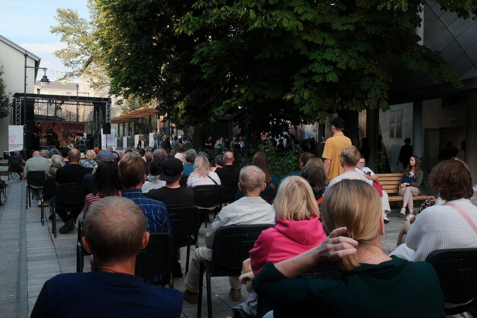 Łódź. Jazzowe Wtorki w Łodzi. Melomani tradycyjnie spotkali się w Pasażu Róży