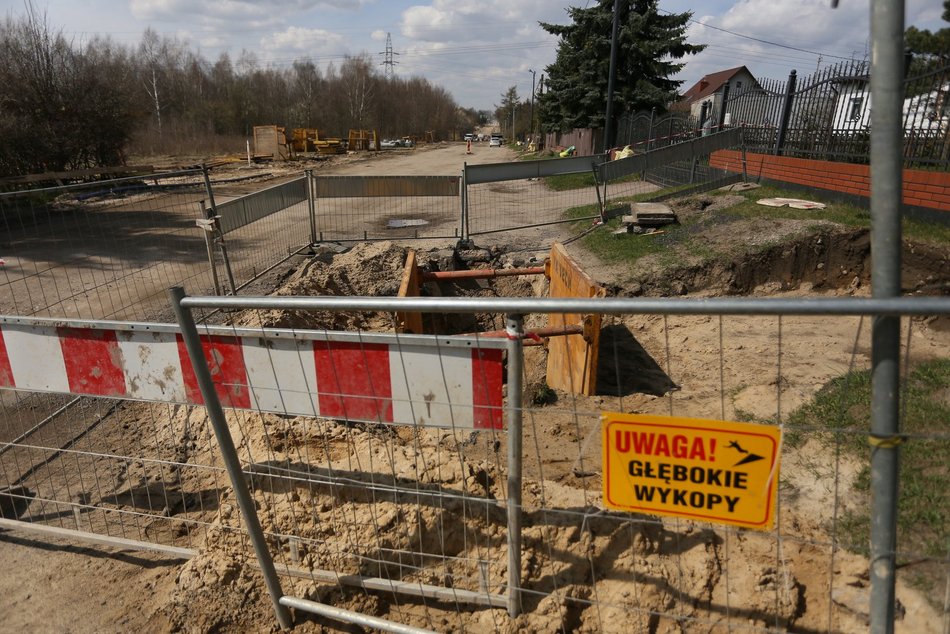 Remont Pomorskiej. Trwają prace przy budowie kanalizacji deszczowej. Sprawdzamy postępy