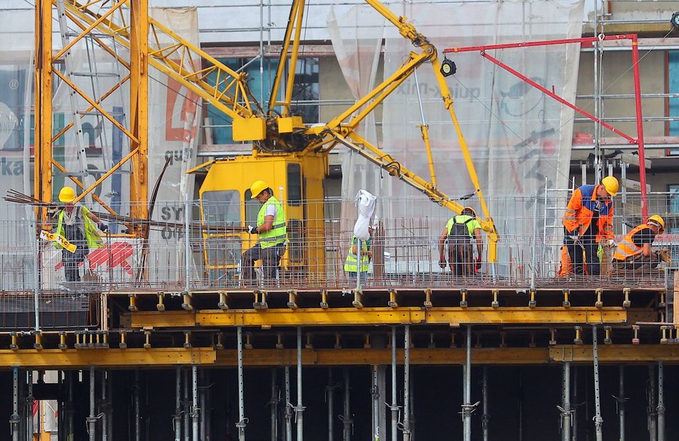 Łódź. Z podziemnej ulicy Hasa wprost na nowe parkingi. Rośnie inwestycja w Nowym Centrum Łodzi