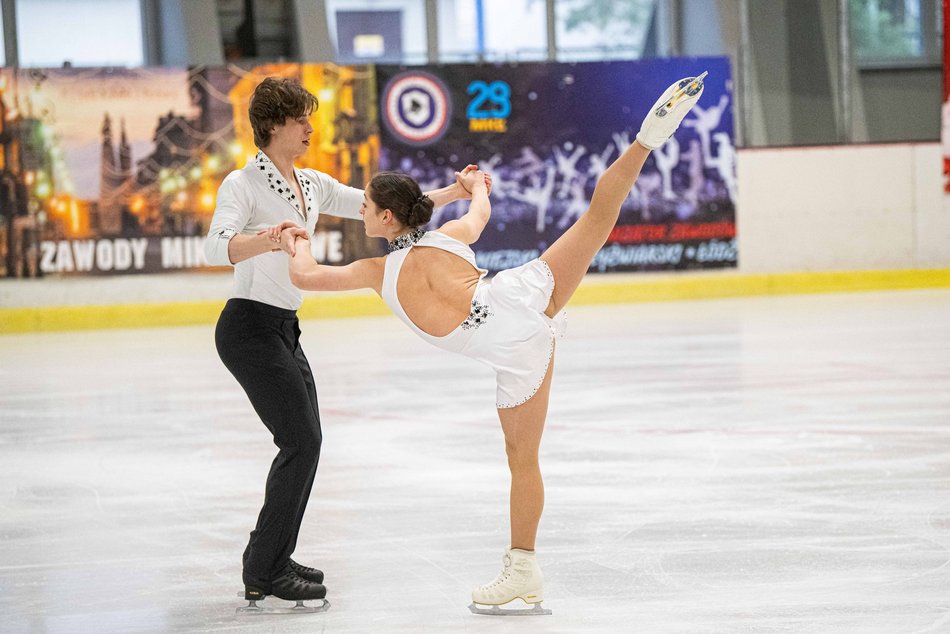 Łódź. XIX Zawody Mikołajkowe w Łodzi. Setki łyżwiarzy w walce o finał Pucharu Polski!
