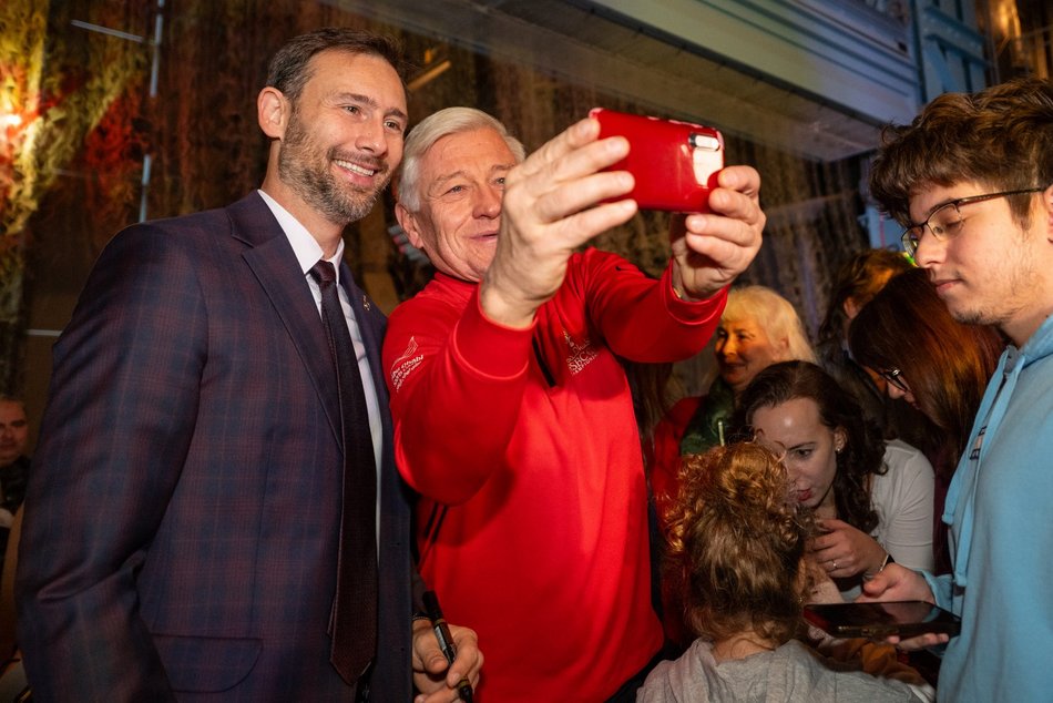 Łódź. Sławosz Uznański-Wiśniewski w EC1 Łódź. Tłumy łodzian na spotkaniu z astronautą