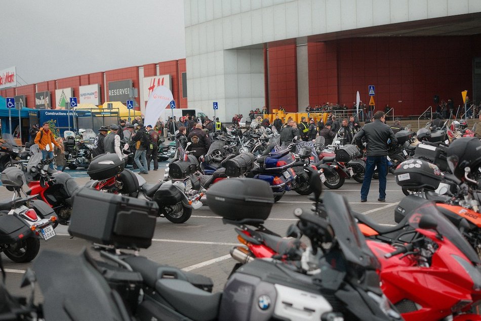 Łódź. Sezon motocyklowy w Łodzi zakończony! Pasjonaci spotkali się pod Portem Łódź