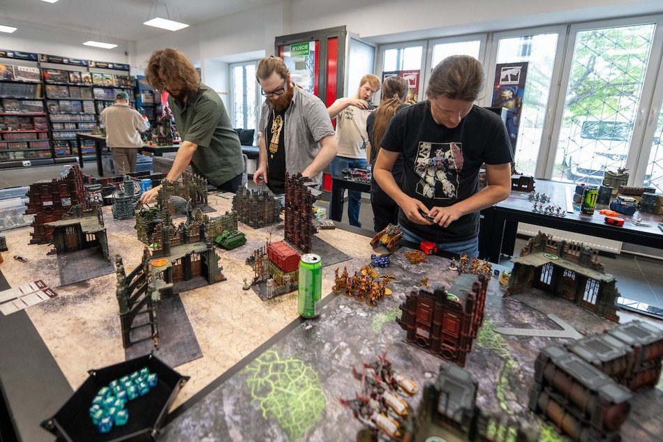 Łódź. Jego pasja przyciąga fanów Warhammera i… Henry’ego Cavilla!