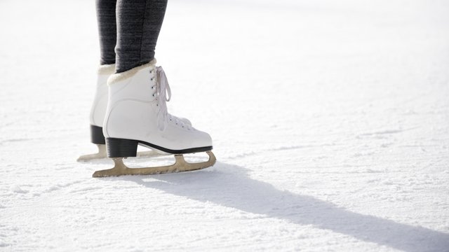 Безкоштовні уроки катання на ковзанах у Лодзі. Як зареєструватися? [ДЕТАЛІ]