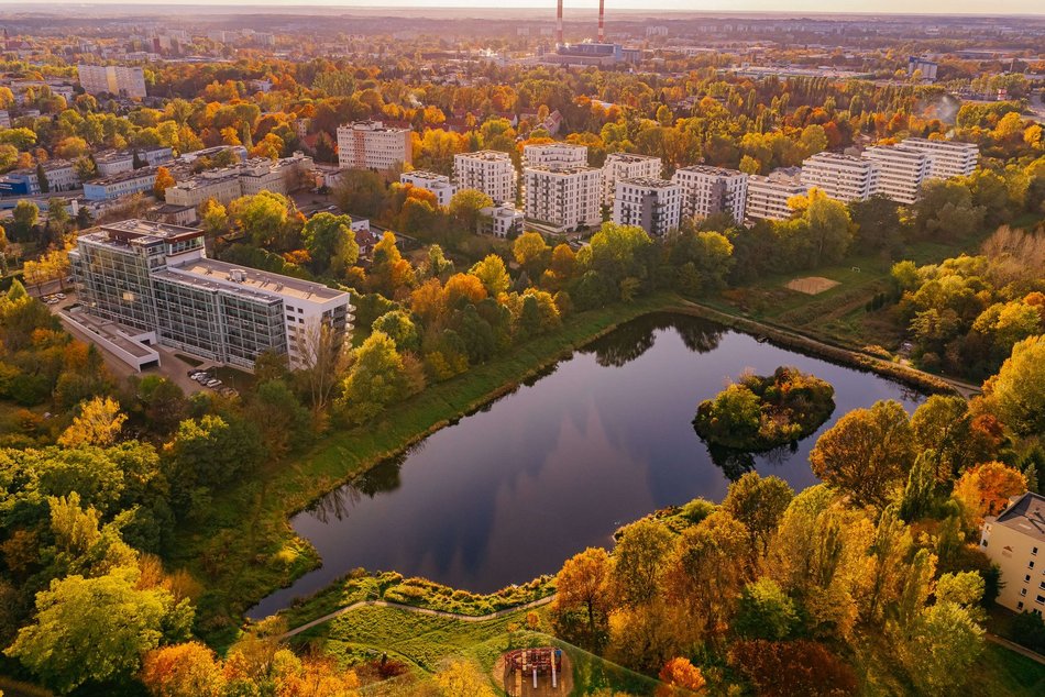 Łódź. Jesienna Łódź z lotu ptaka. Te zdjęcia zapierają dech w piersiach