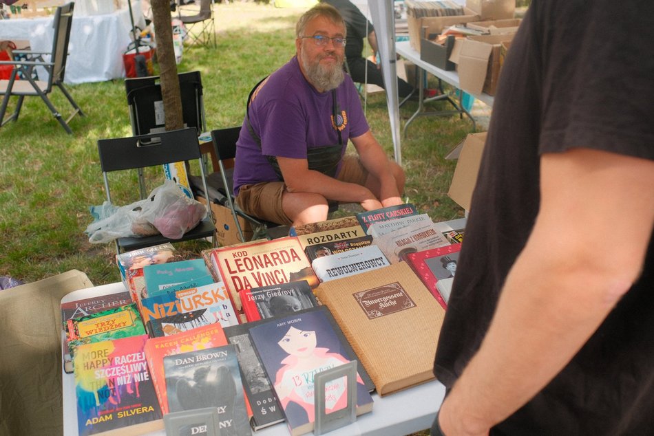 Łódź. Targ Staroci na Księżym Młynie w Łodzi. Rękodzieła, unikatowe rzeczy i domowe przysmaki