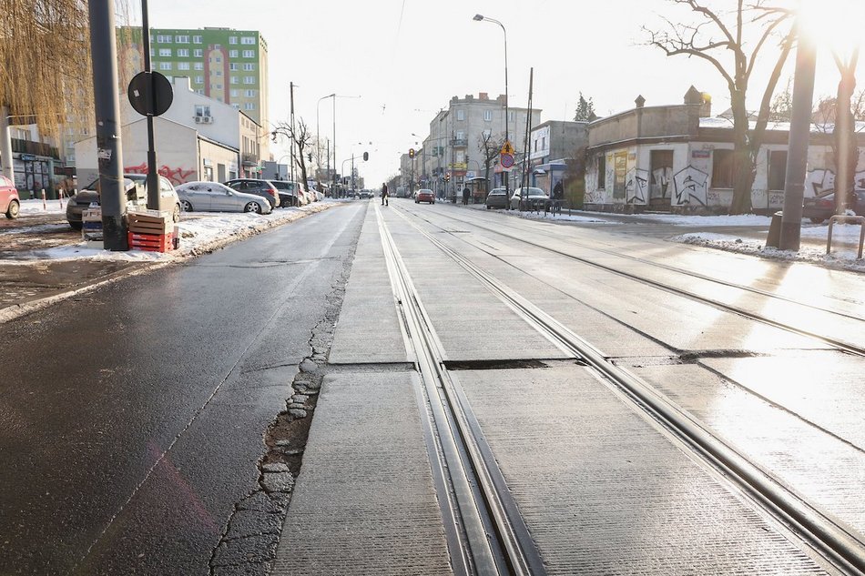 Łódź. Torowisko na ul. Rzgowskiej w Łodzi