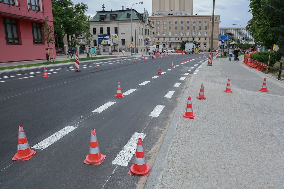 Łódź. Remont Sterlinga w Łodzi. Trwają ostatnie prace przed otwarciem ulicy